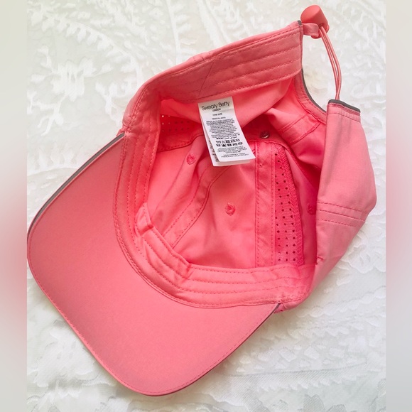 New!!! Sweaty Betty London Run Cap - Picture 7 of 7